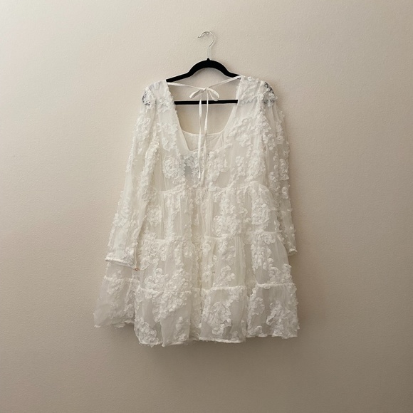 Elegant White Lace Mini Dress sister Jane - Picture 2 of 4